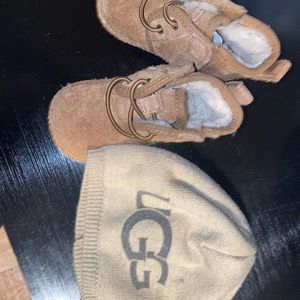 Infant unisex ugg set